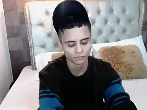 Liiamthompson on StripChat 