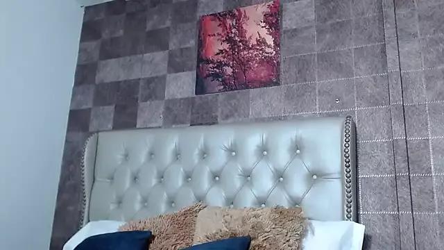 Liiamthompson on StripChat 