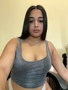 LilMisIndianx on StripChat 