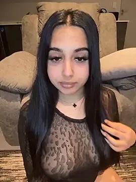 LilMisIndianx from StripChat