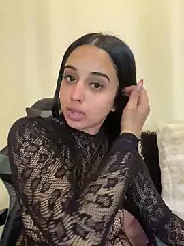 LilMisIndianx on StripChat 