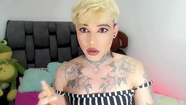 little_star_porn on StripChat 