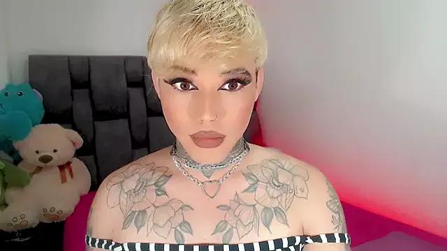 little_star_porn on StripChat 