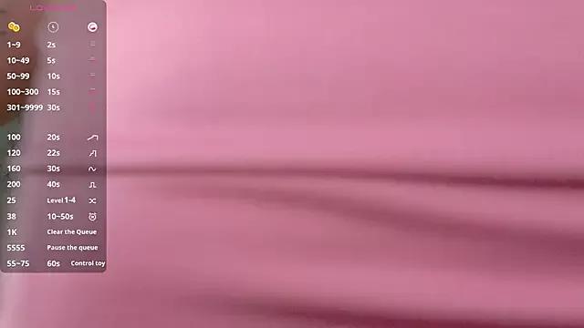 littleebluee on StripChat 