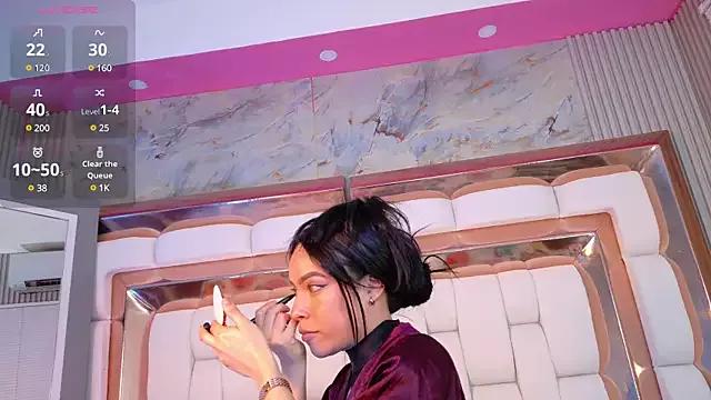 littleebluee on StripChat 