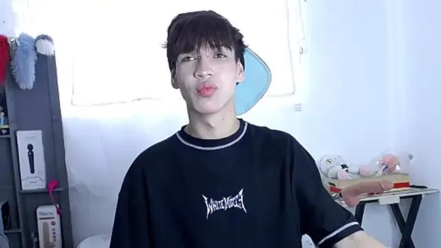 lucky_stricke from StripChat