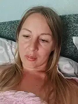 LunaSugarX from StripChat