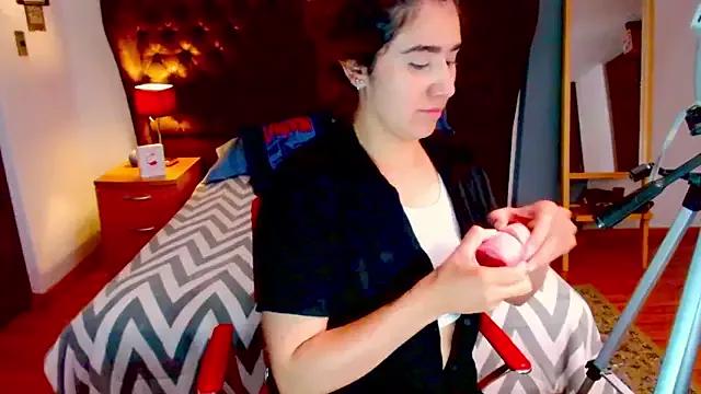 maddie_beauty on StripChat 