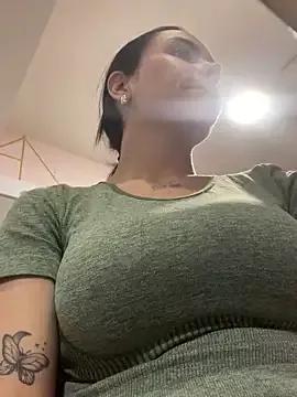 Naatalia on StripChat 