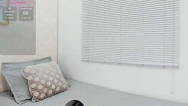 Naya_Velvet on StripChat 