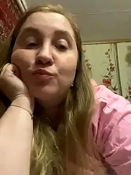 ollydoll92 on StripChat 