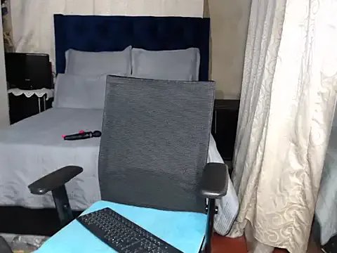 QUEENMANDYY on StripChat 