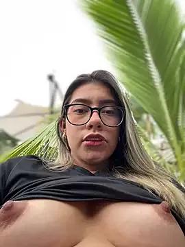 sara_calderon on StripChat 