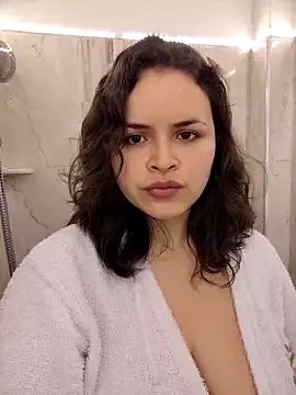 SeleneLuminari8 on StripChat 