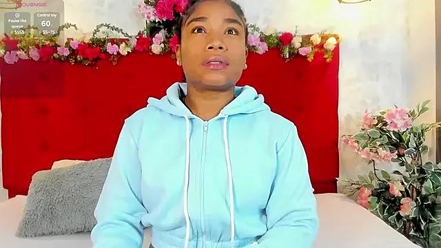 SilvannaFit from StripChat