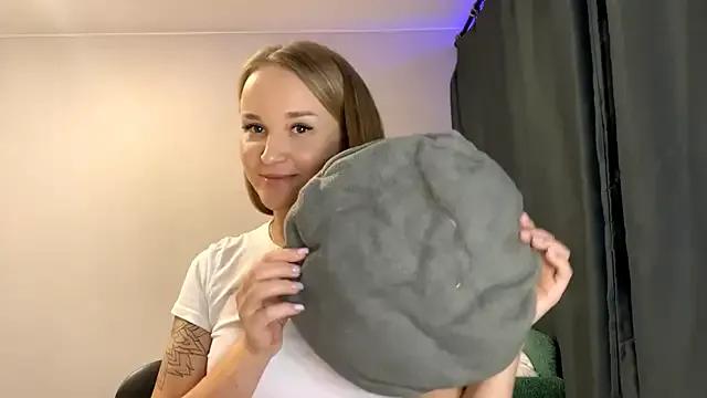 TanekaBoitel from StripChat