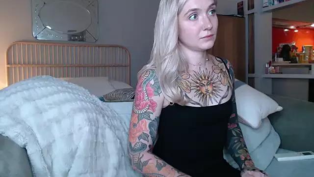 tattoobbgirl on StripChat 