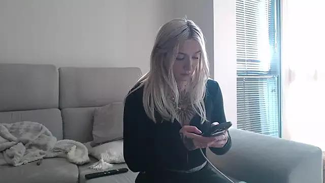 tattoobbgirl on StripChat 