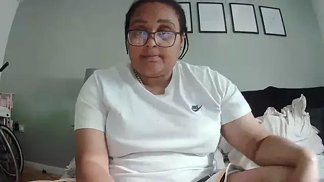 vanilla_chocolate23 from StripChat