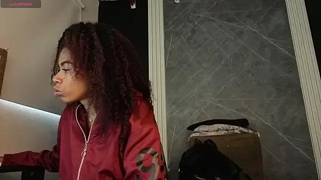 YummyDuooo on StripChat 