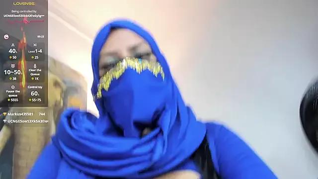 zully_arab on StripChat 